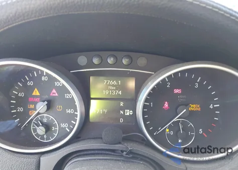 2009 Mercedes-Benz Gl 320 Bluetec 4Matic z USA, uszkodzony, nr VIN 4JGBF25E99A526752